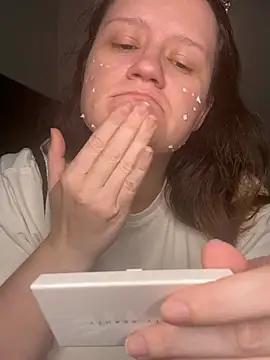 Kinkbitch25 online show from June 20, 2026, 11:07 pm
