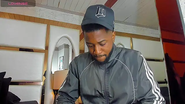 Drake Nassir4 online show from November 14, 2025, 2:16 pm