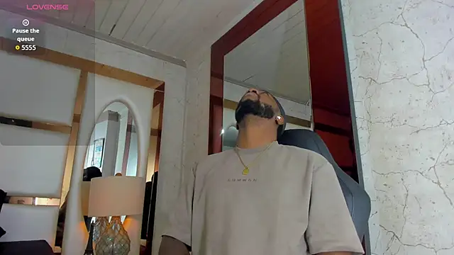 Drake Nassir4 online show from November 16, 2025, 2:55 pm