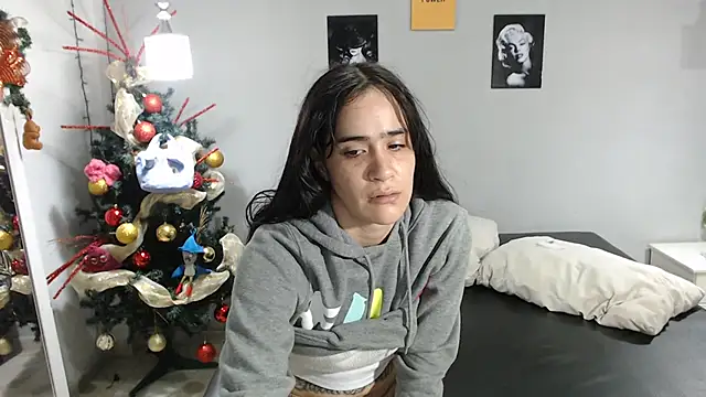 Snapshot of Kimandyuk chatting on December 28, 2024, 8:47 pm Kimandyuk online show from December 28, 2024, 8:47 pm