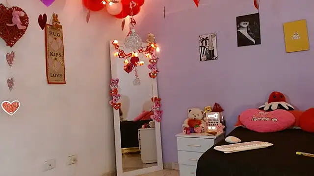 Snapshot of Kimandyuk chatting on February 10, 2025, 9:58 pm Kimandyuk online show from February 10, 2025, 9:58 pm