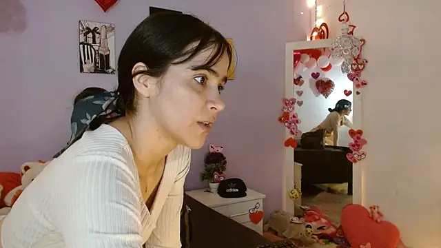 Snapshot of Kimandyuk chatting on March 3, 2025, 7:49 pm Kimandyuk online show from March 3, 2025, 7:49 pm