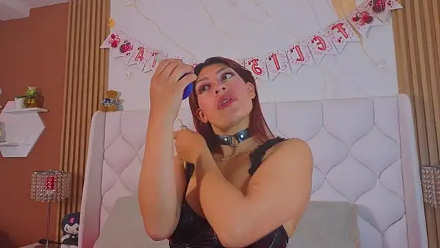 GabyPetit online show from February 24, 2026, 7:45 pm