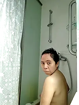 Snapshot of doggiepossession chatting on February 27, 2025, 6:40 am doggiepossession online show from February 27, 2025, 6:40 am