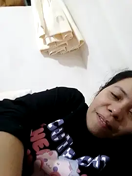 Snapshot of doggiepossession chatting on March 16, 2025, 3:39 pm doggiepossession online show from March 16, 2025, 3:39 pm