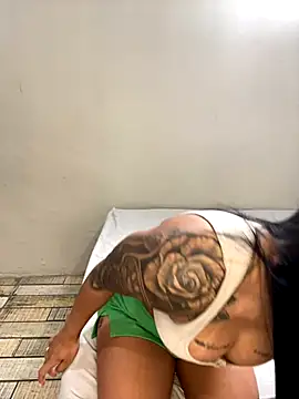 Snapshot of Elamesmamorena chatting on October 30, 2025, 1:45 pm Elamesmamorena online show from October 30, 2025, 1:45 pm