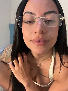 Elamesmamorena online show from July 9, 2026, 10:08 am