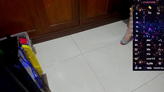 LILITH TORRES1 online show from January 24, 2025, 8:54 pm