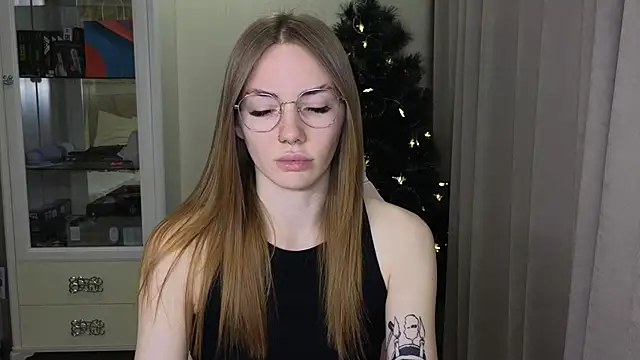 littlevildevil online show from December 12, 2024, 11:18 am