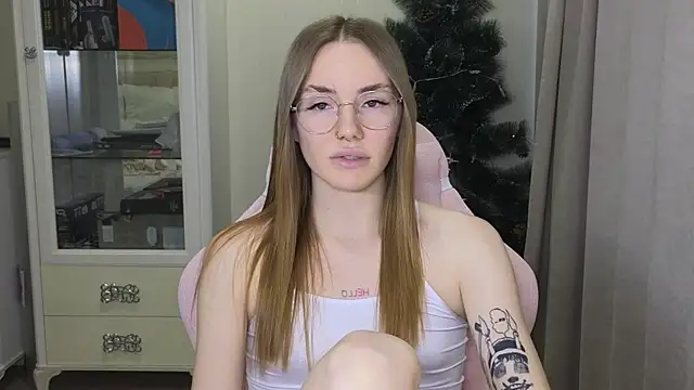 littlevildevil online show from January 6, 2025, 11:51 am