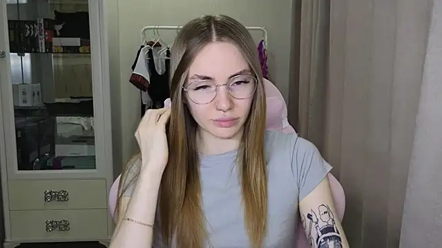 littlevildevil online show from January 27, 2025, 11:54 am