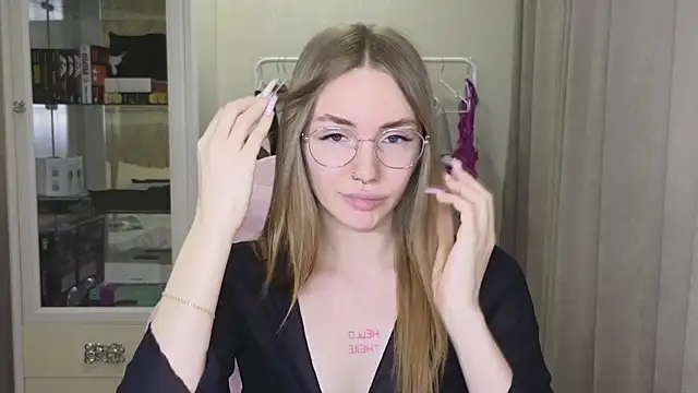 littlevildevil online show from January 29, 2025, 11:30 am