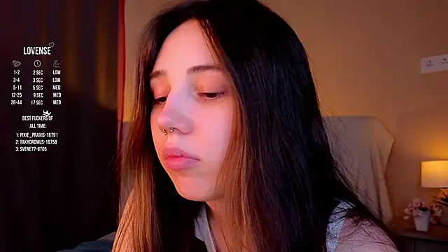 GillianDowdey online show from October 11, 2025, 4:33 am