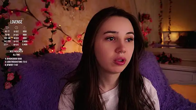 GillianDowdey online show from December 23, 2025, 1:36 am