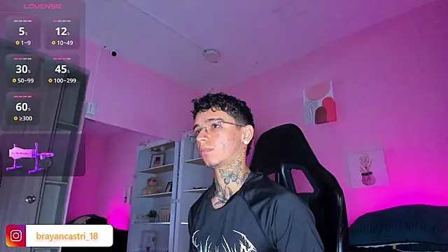 Ian Castillo  online show from October 29, 2025, 11:12 am