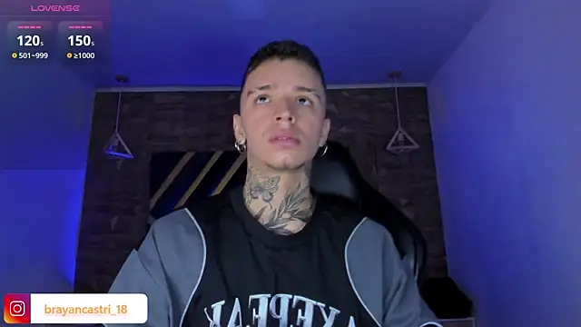 Ian Castillo  online show from April 13, 2026, 11:27 am