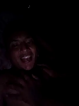 Snapshot of BingedHearts chatting on February 3, 2026, 4:43 am BingedHearts online show from February 3, 2026, 4:43 am