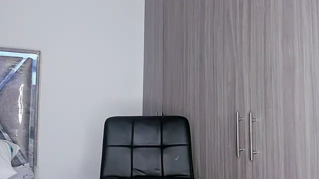 Snapshot of Kristen_dollts chatting on November 17, 2025, 1:55 am Kristen dollts online show from November 17, 2025, 1:55 am