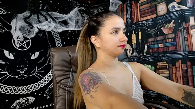 julietta   jackson online show from October 4, 2025, 9:24 pm