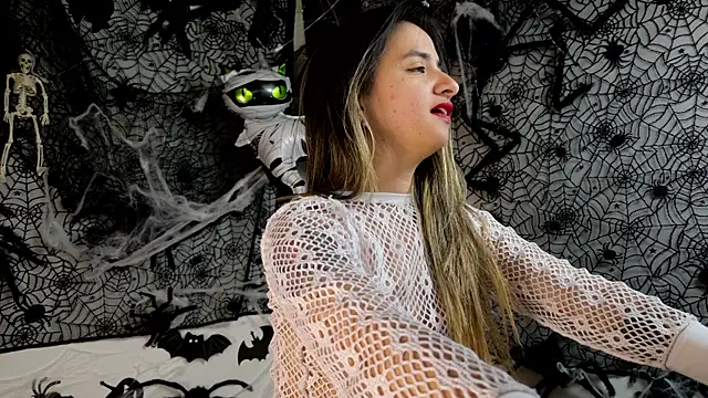 julietta   jackson online show from October 24, 2025, 7:54 pm