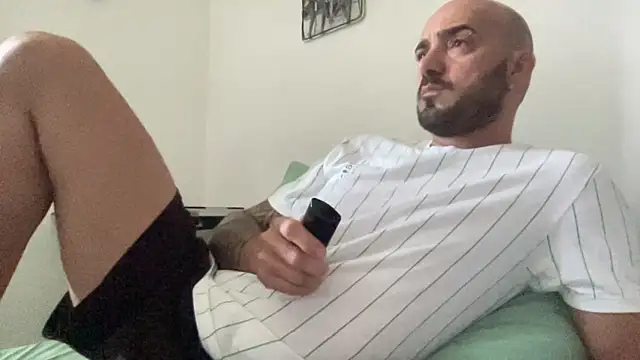 Snapshot of alessandromori91 chatting on September 14, 2025, 7:29 am alessandromori91 online show from September 14, 2025, 7:29 am