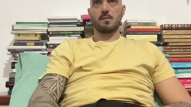 alessandromori91 online show from April 3, 2026, 8:07 pm