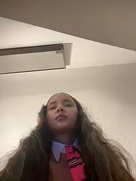 Snapshot of MollySanders___ chatting on February 9, 2025, 7:52 pm MollySanders    online show from February 9, 2025, 7:52 pm