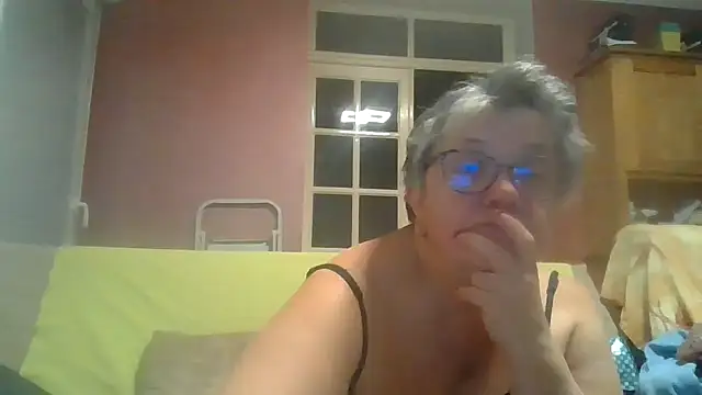 Vandeae44 online show from January 5, 2026, 8:45 pm