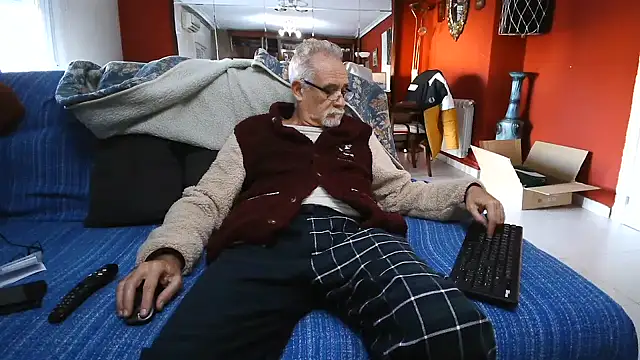 maduroguapo online show from January 31, 2025, 4:27 pm