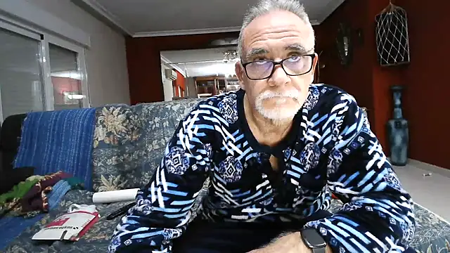 maduroguapo online show from February 18, 2025, 10:14 pm