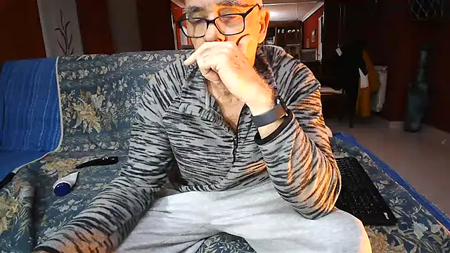 maduroguapo online show from March 18, 2025, 9:43 pm