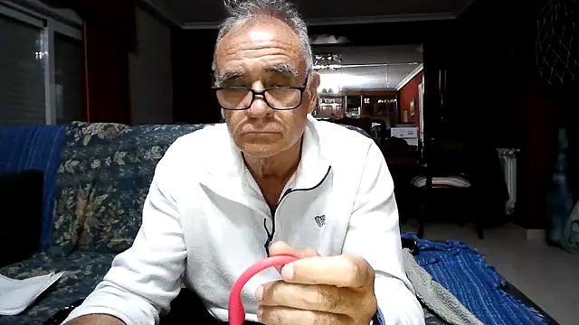 maduroguapo online show from April 4, 2026, 9:34 pm