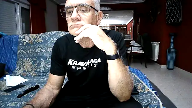 Snapshot of maduroguapo chatting on May 2, 2026, 8:14 pm maduroguapo online show from May 2, 2026, 8:14 pm