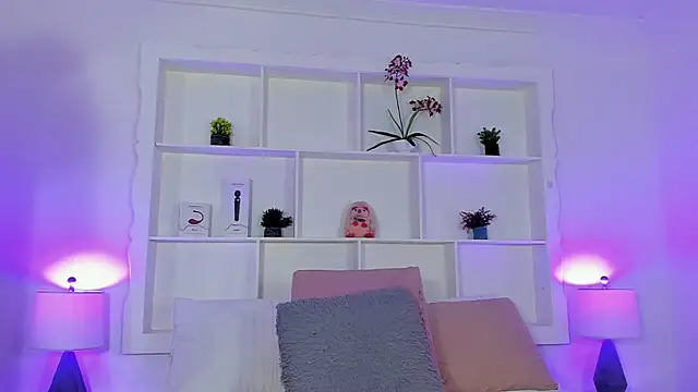 Jenifer Diaz online show from March 26, 2026, 2:11 pm