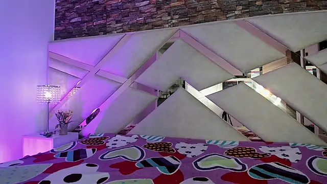 sophie pariss online show from November 7, 2025, 9:48 pm