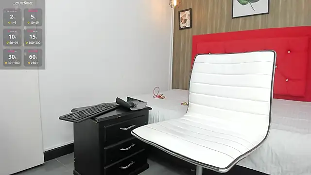 Snapshot of Hotkoljeixxx chatting on December 3, 2024, 3:30 am Hotkoljeixxx online show from December 3, 2024, 3:30 am