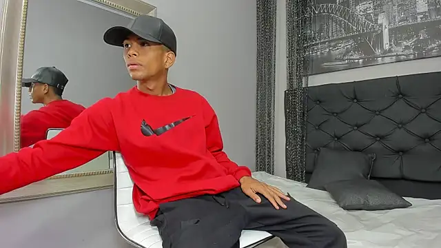 Snapshot of Hotkoljeixxx chatting on January 8, 2025, 3:08 am Hotkoljeixxx online show from January 8, 2025, 3:08 am