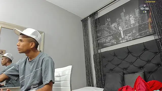 Snapshot of Hotkoljeixxx chatting on January 10, 2025, 2:35 am Hotkoljeixxx online show from January 10, 2025, 2:35 am