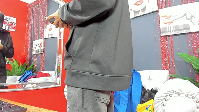 Snapshot of Hotkoljeixxx chatting on March 8, 2025, 4:01 am Hotkoljeixxx online show from March 8, 2025, 4:01 am