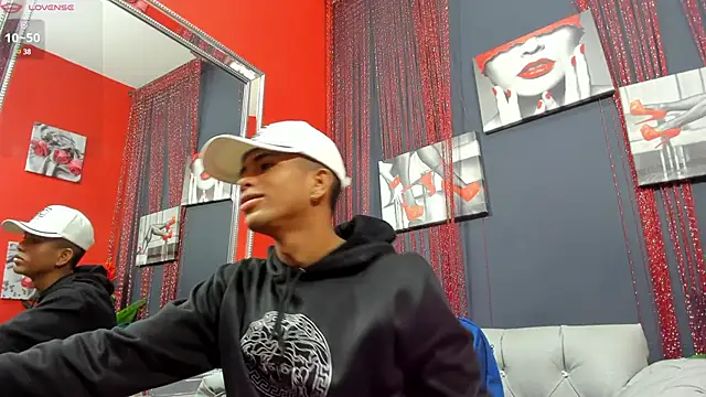 Snapshot of Hotkoljeixxx chatting on March 9, 2025, 4:05 am Hotkoljeixxx online show from March 9, 2025, 4:05 am