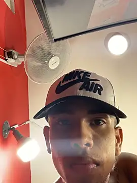 Snapshot of Hotkoljeixxx chatting on November 26, 2025, 7:04 pm Hotkoljeixxx online show from November 26, 2025, 7:04 pm