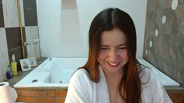 Heidy Wells online show from March 5, 2026, 12:34 pm