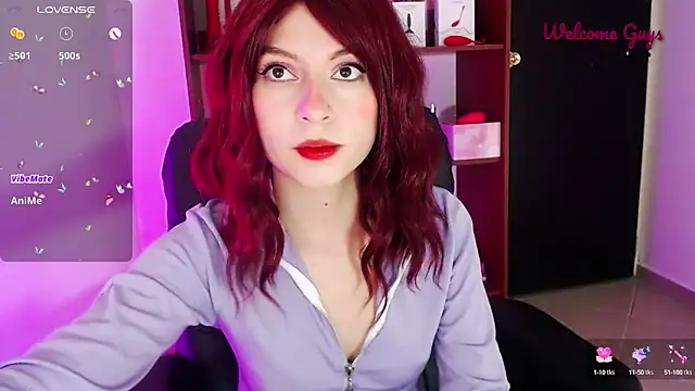 Snapshot of Celeste_Ford_18 chatting on October 1, 2025, 10:05 pm Celeste Ford 18 online show from October 1, 2025, 10:05 pm