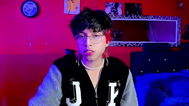 Snapshot of AnggelONfiree chatting on March 4, 2025, 5:53 am AnggelONfiree online show from March 4, 2025, 5:53 am