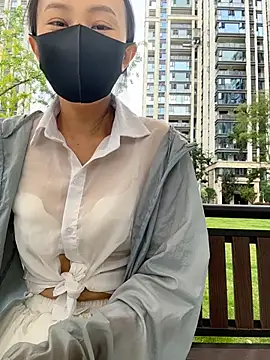 Snapshot of moneymaker_taipei chatting on October 3, 2025, 2:30 am moneymaker taipei online show from October 3, 2025, 2:30 am