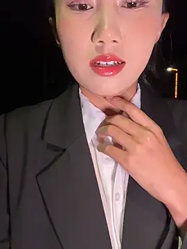 Snapshot of moneymaker_taipei chatting on October 19, 2025, 2:40 pm moneymaker taipei online show from October 19, 2025, 2:40 pm