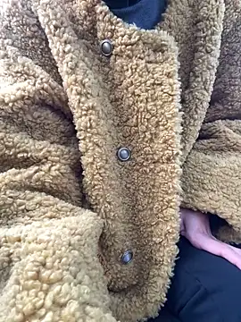 Snapshot of moneymaker_taipei chatting on February 27, 2026, 12:32 am moneymaker taipei online show from February 27, 2026, 12:32 am