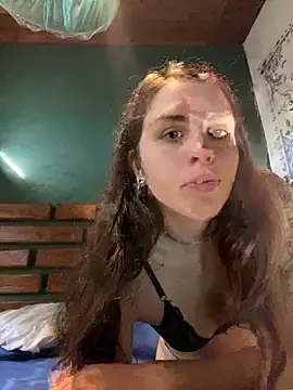 isadelasestrellas online show from March 17, 2026, 12:41 pm