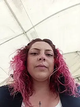 Snapshot of madelaine- chatting on July 3, 2026, 6:25 pm madelaine- online show from July 3, 2026, 6:25 pm