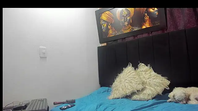 Evaaross 2345 online show from October 16, 2025, 2:51 pm